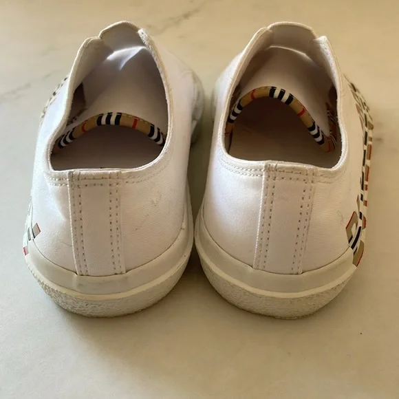 Burberry Kids Mini Larkhall IS (Toddler) size Europe 26 USA toddler 9 - Picture 5 of 11